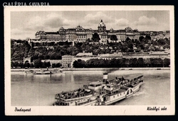 BUDAPEST  Királyi vár hajóval