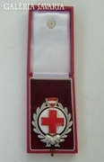 Vöröskeresztes ezüst emlékérem mini kitűzővel díszdo
