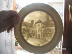Herendi tányér ,  finom átlátszó porcelánból , díszdobozában