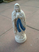 Antique Virgin Mary statue - favor object 2.