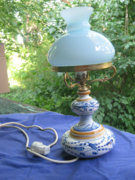 Antik majolika asztali / éjjeli lámpa üveg búrával