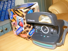 Polaroid fényképezőgép.