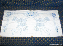 Régi, kézi hímzésű angyalkás falvédő - 76 x 37 cm