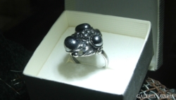 Különleges ezüst gyűrű hematit kövekkel