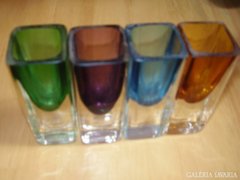 régi színes kupicás poharak