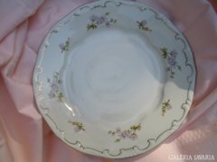Lila virágos Zsolnay tányér