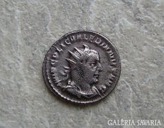 I. Valerianus ezüst antoninianus-Viktória