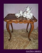 Kecses,barokk,reggeliző,teázó asztal tálcával 