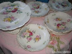 Antik talpas kínáló 10 tányér,csodás virágokkal,BONA 