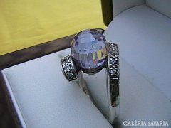 Modern ezüst gyűrű lila kristály gömbbel