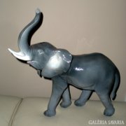 Hatalmas Porcelán Elefánt