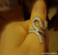 Kígyó alakú, 925ös ezüstgyűrű,strasszkövekkel