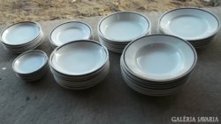 alföldi,pécsi porcelán tányérok