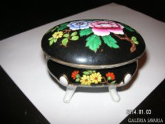 Herendi régi ékszertartó  kézzel festett , 1946-ból   eladó