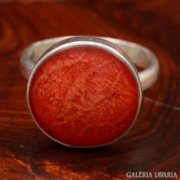 Régi ezüst gyűrű alma korallal