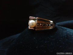 Elegáns ezüst gyűrű,gyöngy és markazit