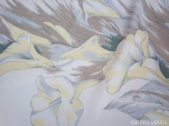 Kézi festett selyem vállkendő, sál, 92*89 cm