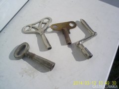 4 db antik óra kulcs!!!