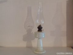 Szakított üveg petróleum lámpa
