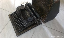 Olympia írógép 1930-1920-as évekből, kifogástalanúl működő!!