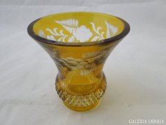 8053 Régi csiszolt üveg borostyán váza 10,5 cm