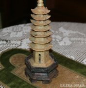 Pagoda kőből