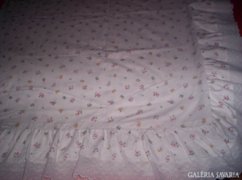 Francia ágy terítő, lepedő - fodros, csipkés 195 x 180 cm