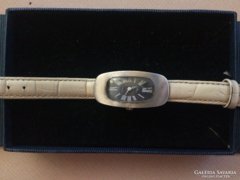 Antik ezüst szép régi női bőrszíjas óra