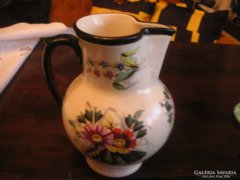 Zsolnay kancsó ,  Zsolnay  Pécs , masszába nyomott  jelzéssel az 1800 évek végéről