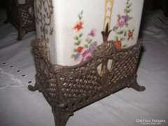 MTP jelzésű     fajansz váza  bronz aljjal
