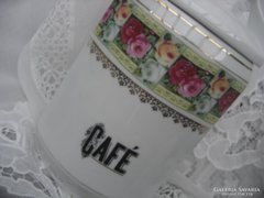 Rózsás porcelán tároló kávénak