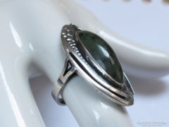 Remek ezüst gyűrű zöld borostyánnal !