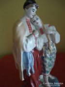 Orosz porcelán figura: Szerelmespár népviseletben
