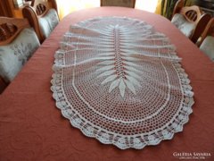 Beautiful lace tablecloth, large size 130 x 70 cm