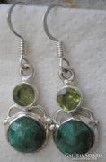 925 ezüst fülbevaló smaragd és peridot kövekkel