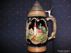 Bavarian Munich, typical beer swig, with a tin roof. Marked, in good condition. 22 Cm.....