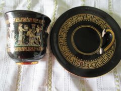24 karátos arannyal díszített görög csésze és alátét
