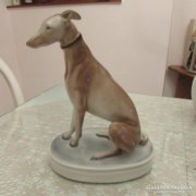 Zsolnay nagyméretű, 26 cm-es, porcelán kutya, agár