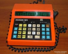 Hunor 121 retro számológép
