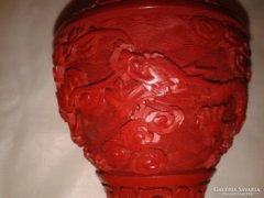  14 cm antik faragott kínai váza, tűzzománcos vörös régiség