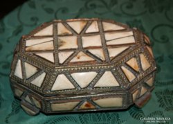 Tiffany technikával készült antik ékszeres doboz