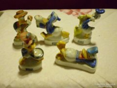 Mini porcelán figurák: Donald kacsás 5 db