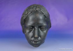 0F054 Nagyméretű bronz női fej jelzetlen 