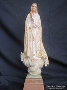 Vallási alkotás, FATIMA szent szobor galambokkal díszítve