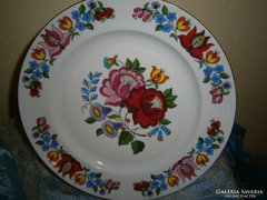 Kézzel festett kalocsai virágokkal tányér 24 cm