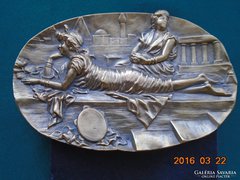 Ovális-Szecessziós-Bronz asztal dísz-17x11 cm