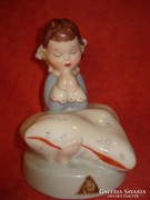 Royal Dux porcelán kislány figura