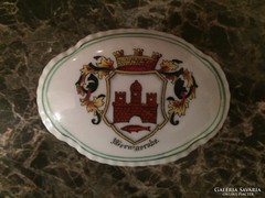 Porcelain bonbonier with city symbol