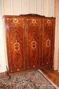 Neobarokk 3 ajtós ruhásszekrény