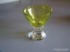 üveg színátmenetes alján csiszolt likőrös pohár